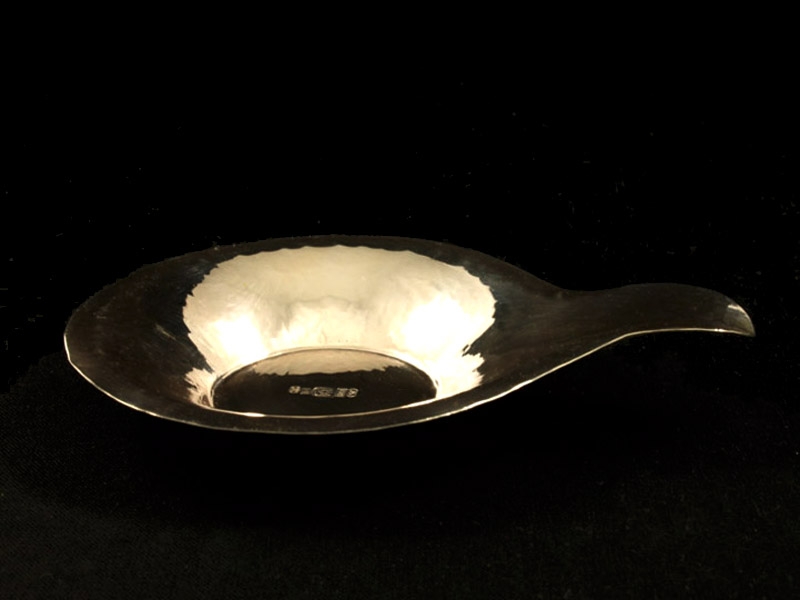 Tealight holder - Linnantuikku (Castle tealight) - 830 Silver, 2009 - 11cm x 9cm x 4cm. Kultakeskus Oy, Finland.