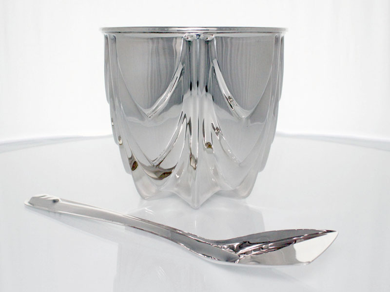 Utopia - 925 Silver. 2018. Bucket: 16cm x 16cm x 15cm. Spade: 26.5cm x 6cm x 2.5cm